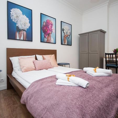 Downtown Star Apartment Belgrado Exterior foto