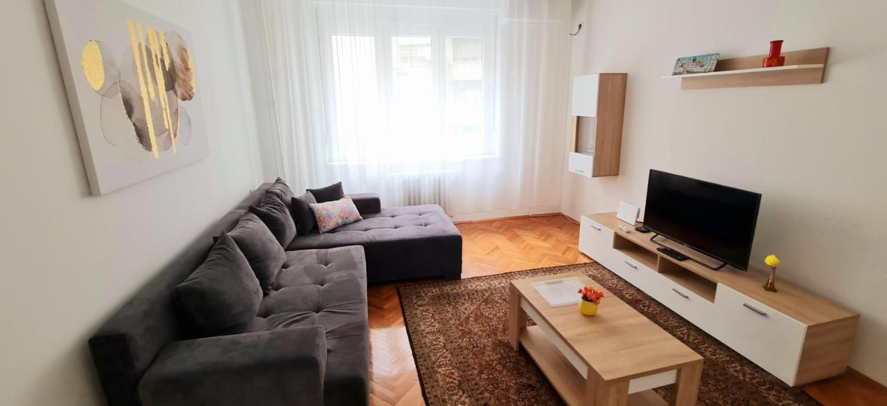 Downtown Star Apartment Belgrado Exterior foto
