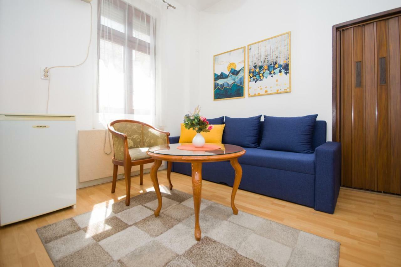 Downtown Star Apartment Belgrado Exterior foto